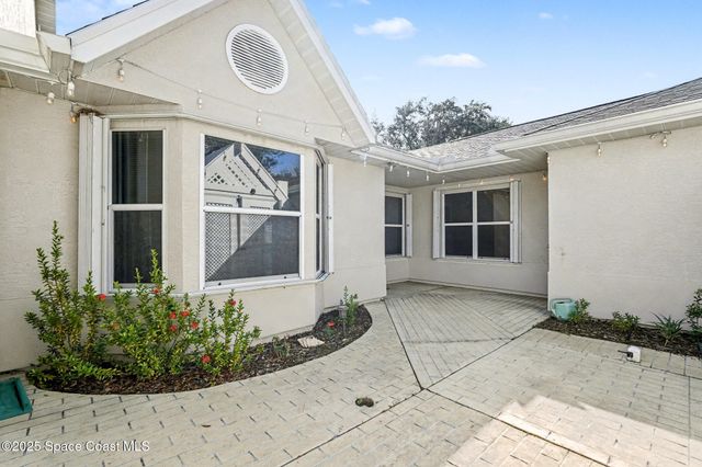 813 Oakwood Drive, Melbourne, FL 32940