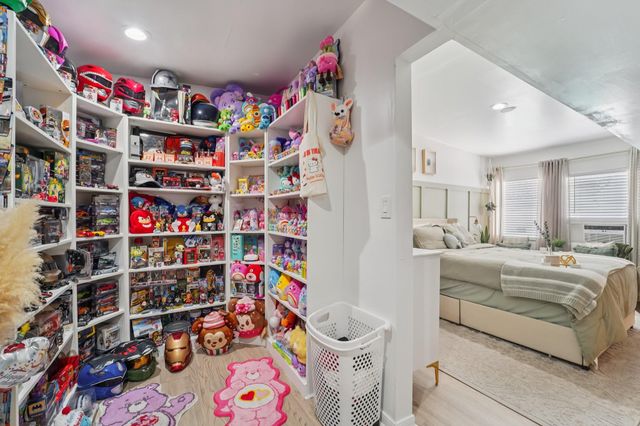 2004 S Palm Court, Pasadena, TX 77502