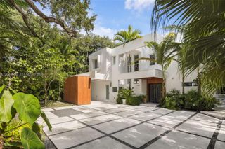 3901 Kumquat Avenue, Miami, FL 33133