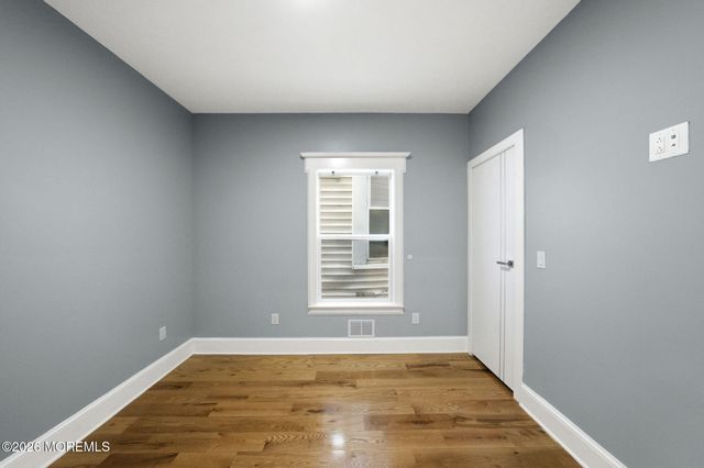 245 Jewett Avenue, Jersey City, NJ 07304