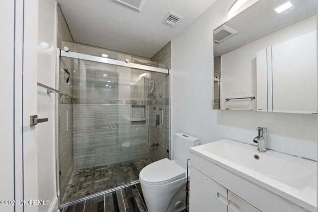 245 Jewett Avenue, Jersey City, NJ 07304