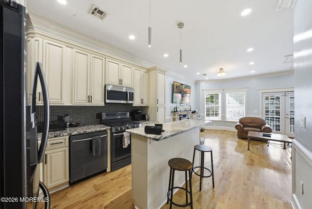 245 Jewett Avenue, Jersey City, NJ 07304