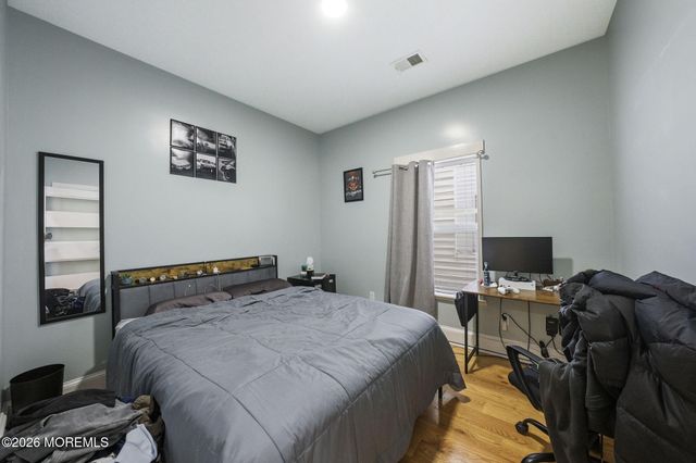 245 Jewett Avenue, Jersey City, NJ 07304