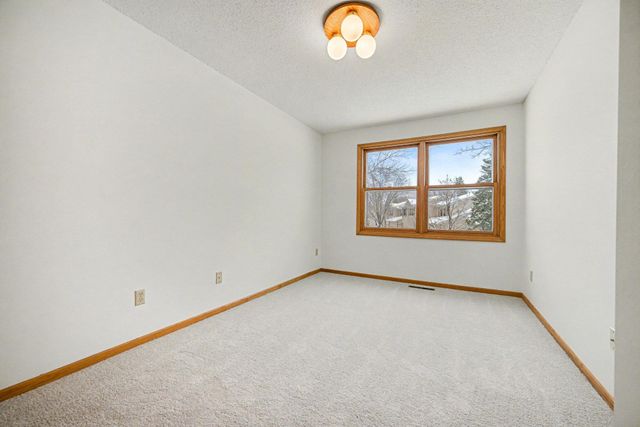 4234 Boulder Ridge Point, Eagan, MN 55122