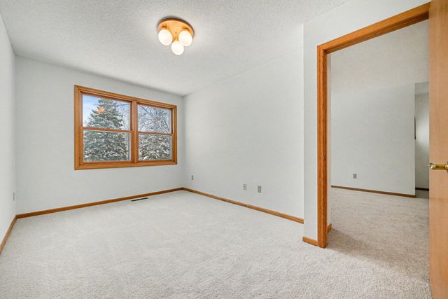 4234 Boulder Ridge Point, Eagan, MN 55122