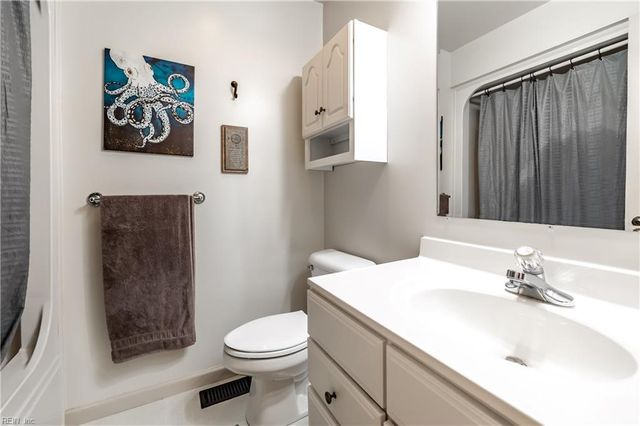 772 Woodstock RD, Virginia Beach, VA 23464