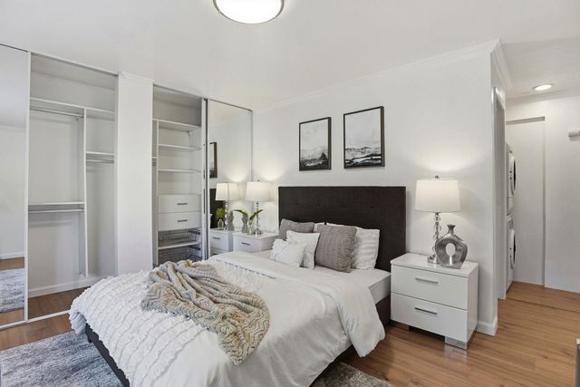 1685 Bayridge Way 208, San Mateo, CA 94402