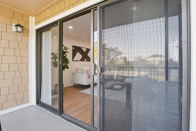 1685 Bayridge Way 208, San Mateo, CA 94402