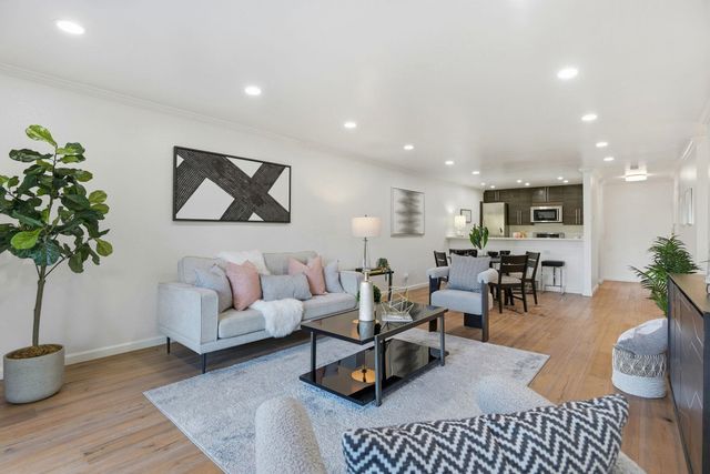 1685 Bayridge Way 208, San Mateo, CA 94402