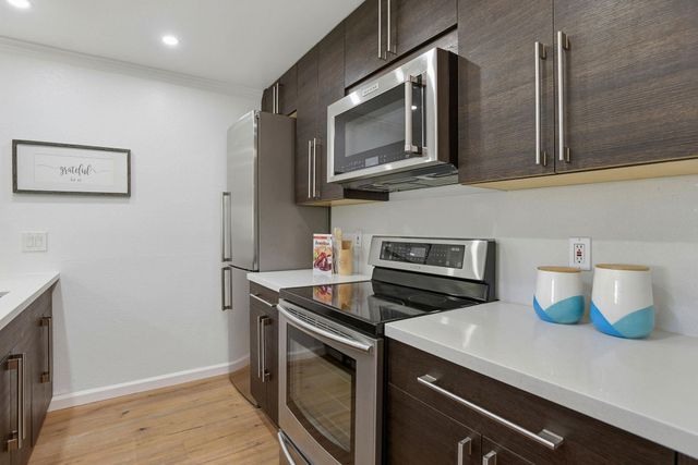 1685 Bayridge Way 208, San Mateo, CA 94402