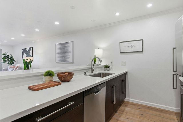 1685 Bayridge Way 208, San Mateo, CA 94402