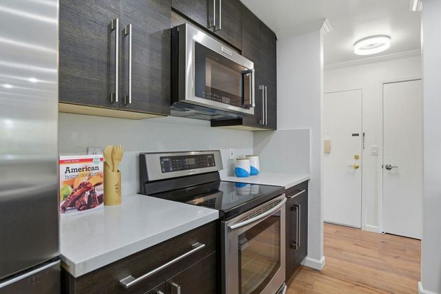 1685 Bayridge Way 208, San Mateo, CA 94402