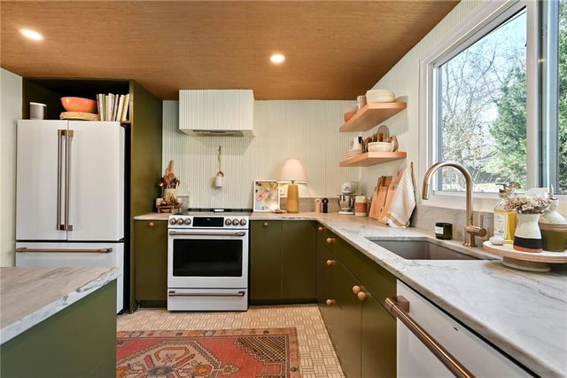 4504 W 78th Street, Prairie Village, KS 66208