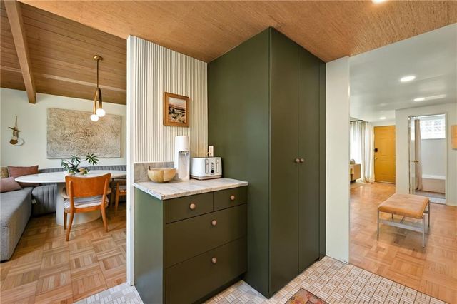 4504 W 78th Street, Prairie Village, KS 66208