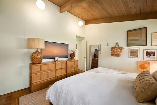 4504 W 78th Street, Prairie Village, KS 66208