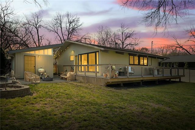 4504 W 78th Street, Prairie Village, KS 66208