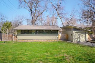 4504 W 78th Street, Prairie Village, KS 66208