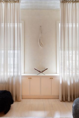 15 Broad St Apt 1512, New York City, NY 10005