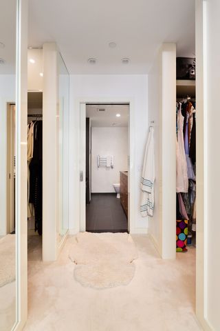 15 Broad St Apt 1512, New York City, NY 10005