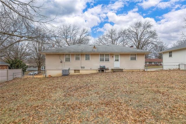 803 N Yuma Avenue, Independence, MO 64056