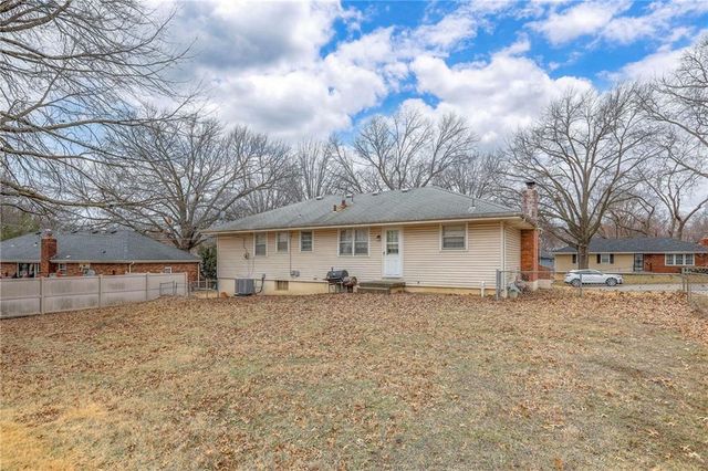 803 N Yuma Avenue, Independence, MO 64056
