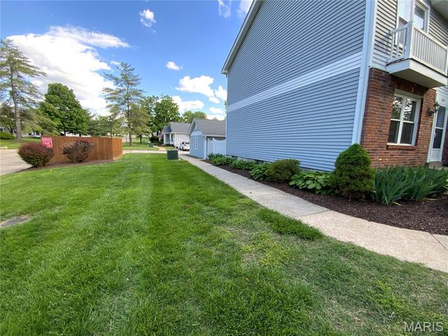 1681 Florine Boulevard A, St Charles, MO 63303