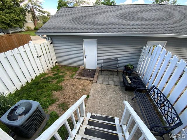 1681 Florine Boulevard A, St Charles, MO 63303