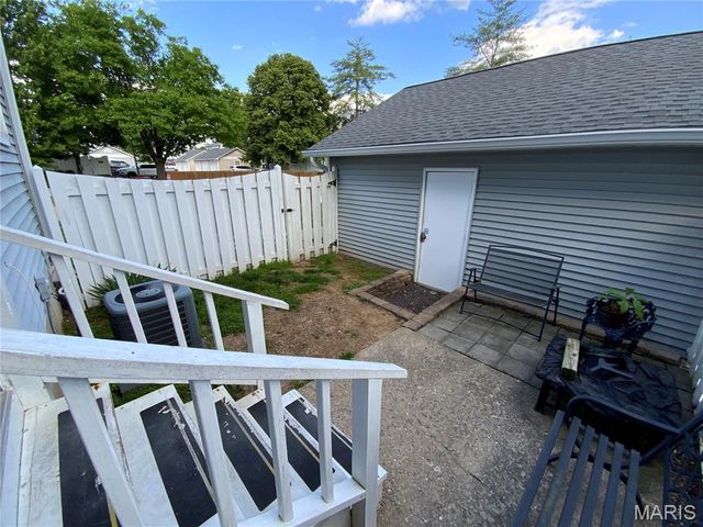 1681 Florine Boulevard A, St Charles, MO 63303