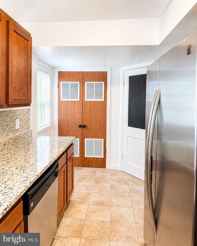 1120 CARRINGTON AVE, Capitol Heights, MD 20743