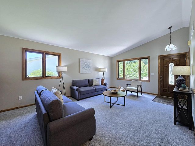 1309 S Indiana AVENUE, West Bend, WI 53095