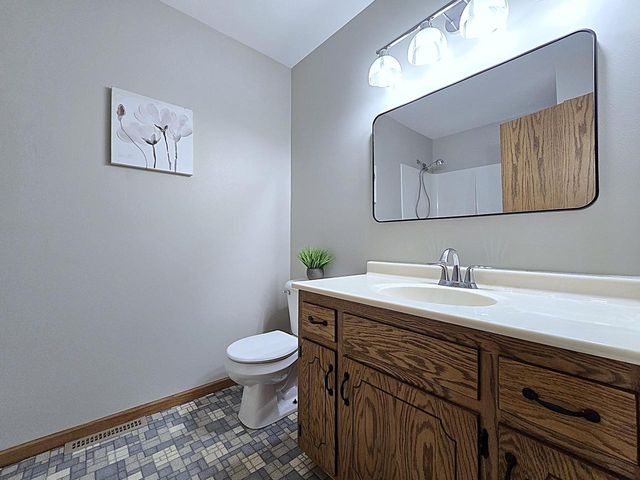 1309 S Indiana AVENUE, West Bend, WI 53095
