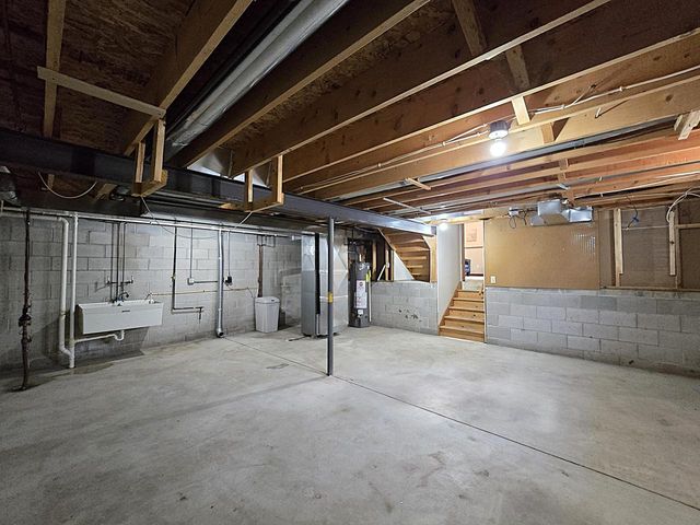 1309 S Indiana AVENUE, West Bend, WI 53095