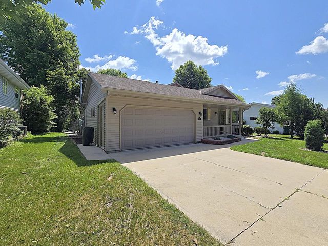 1309 S Indiana AVENUE, West Bend, WI 53095