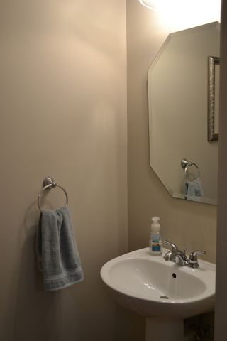 2990 Peachtree Circle, Aurora, IL 60502