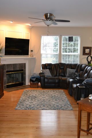 2990 Peachtree Circle, Aurora, IL 60502