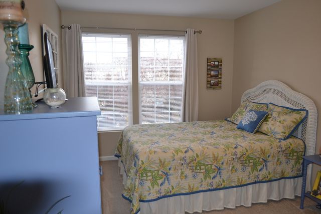 2990 Peachtree Circle, Aurora, IL 60502