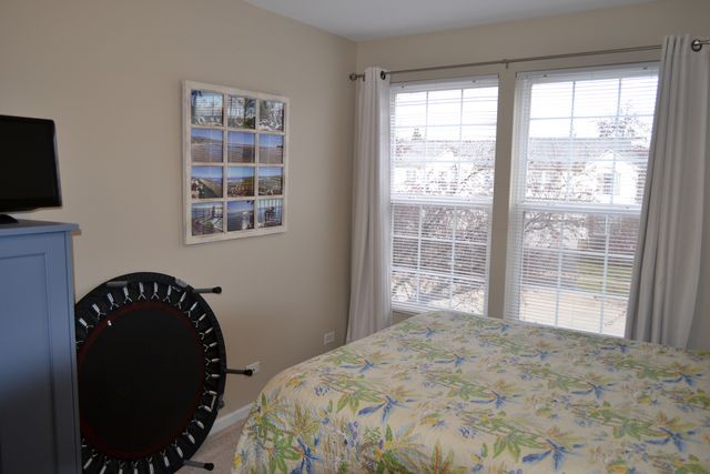 2990 Peachtree Circle, Aurora, IL 60502