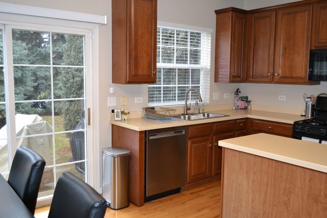 2990 Peachtree Circle, Aurora, IL 60502