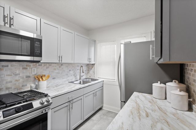 3934 Washburn Avenue N, Minneapolis, MN 55412