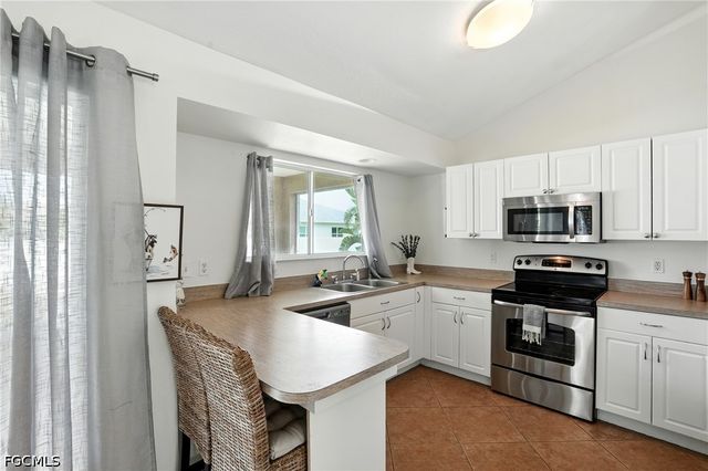 1125 SW 44th TER, Cape Coral, FL 33914