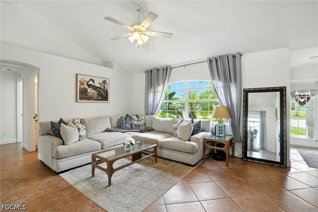 1125 SW 44th TER, Cape Coral, FL 33914
