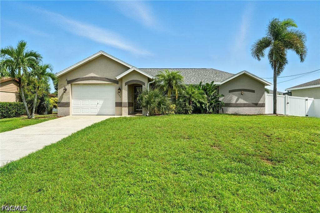 1125 SW 44th TER, Cape Coral, FL 33914
