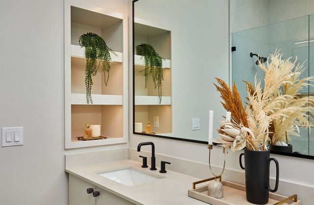 12025 Meadow Springs Drive, Johnston, IA 50131