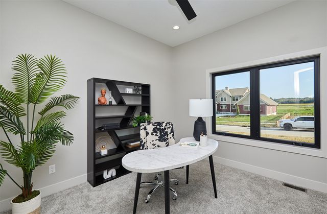 12025 Meadow Springs Drive, Johnston, IA 50131