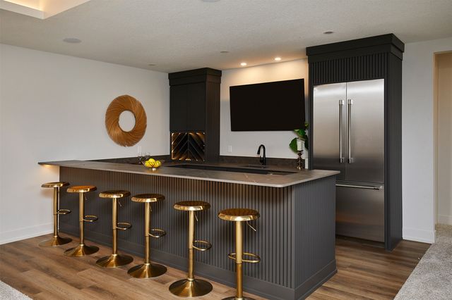 12025 Meadow Springs Drive, Johnston, IA 50131