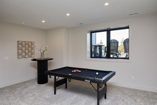 12025 Meadow Springs Drive, Johnston, IA 50131