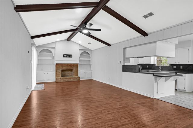 1014 Robinson Street, Alvin, TX 77511