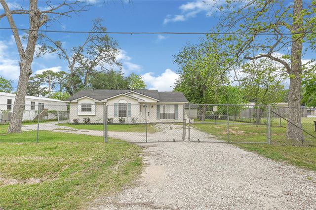 1014 Robinson Street, Alvin, TX 77511