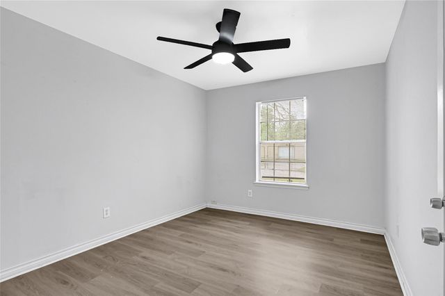 1014 Robinson Street, Alvin, TX 77511