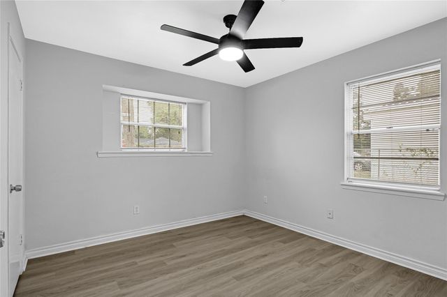 1014 Robinson Street, Alvin, TX 77511